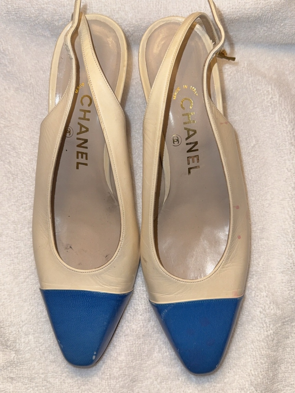 CHANEL Cream Leather Slingback Mules with Blue Cap Toe